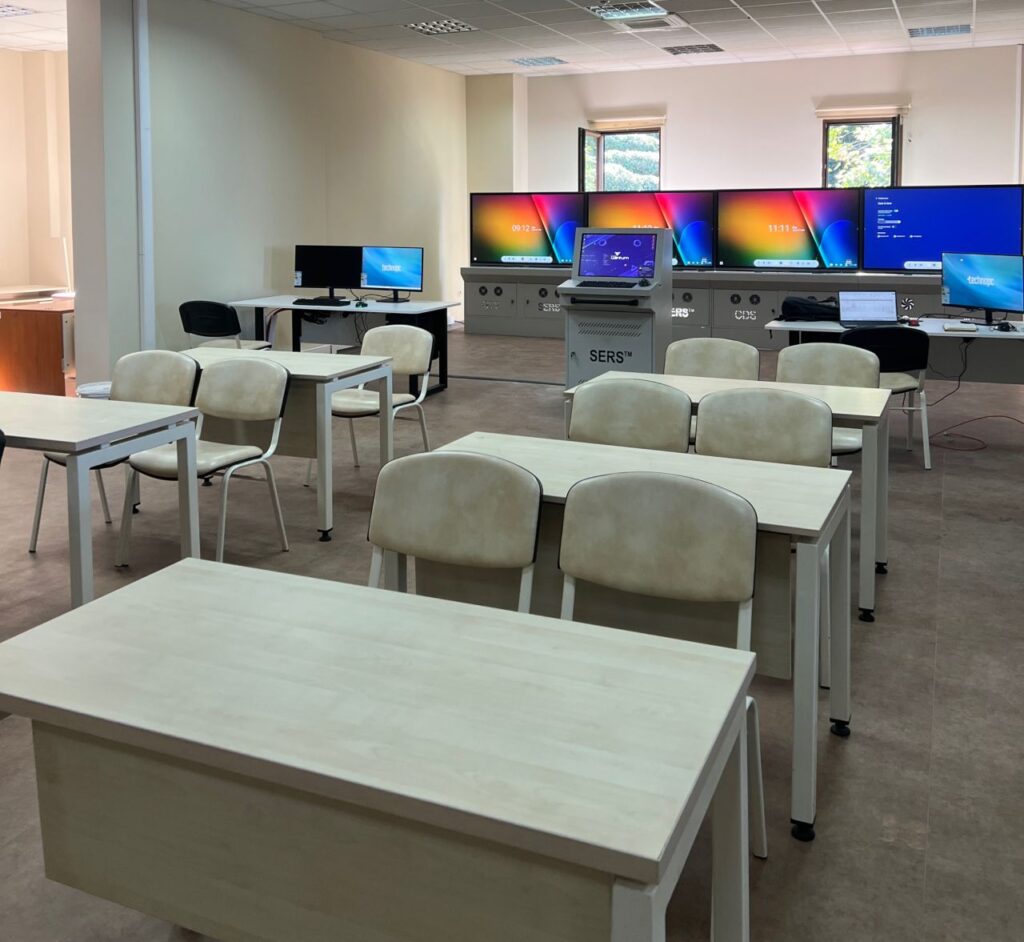 Ship Engine Room Simulator Team System (SERS™4Team) @ Recep Tayyip Erdogan University Trainer Training